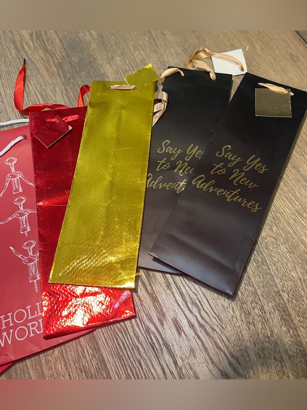 Bundle of 7 Wine Holder Variety Gift Bags - Picture 3 of 3